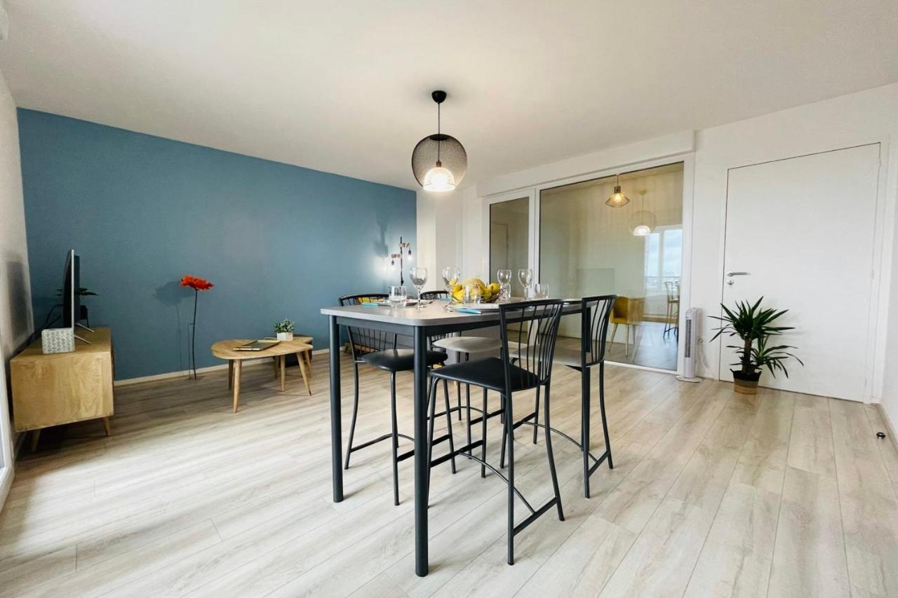 Bright Apartment In A New Building With Garage Tours Buitenkant foto