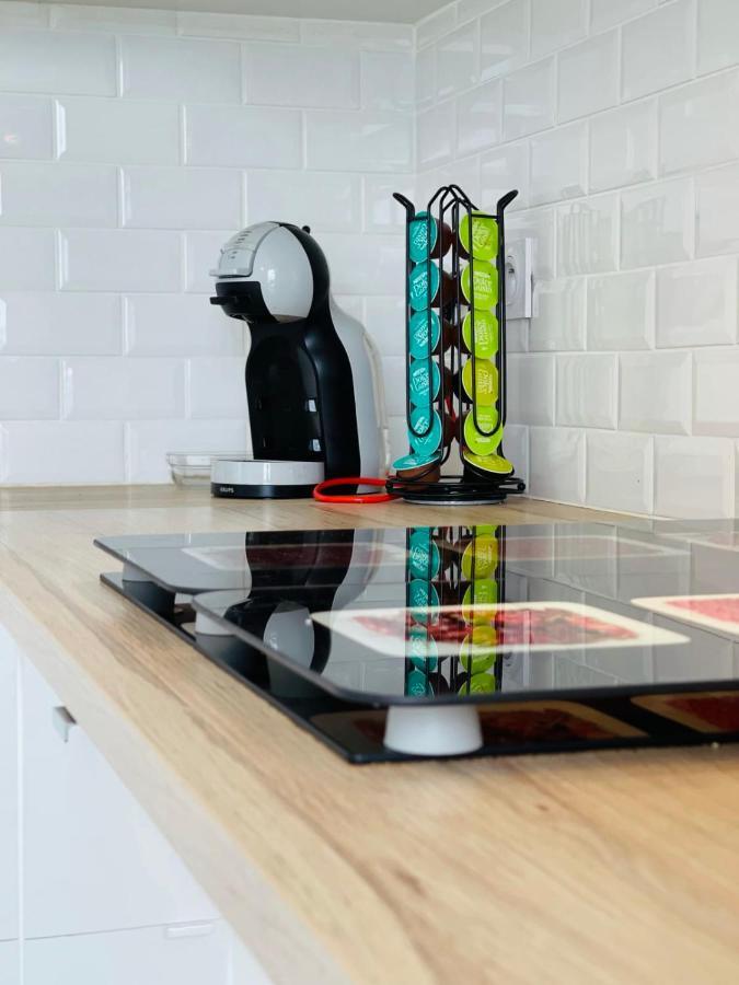 Bright Apartment In A New Building With Garage Tours Buitenkant foto
