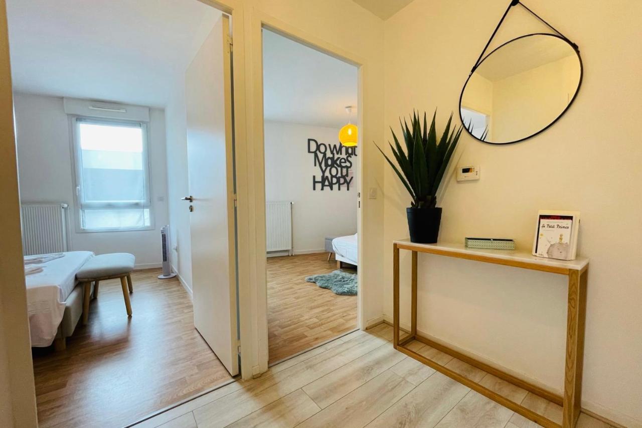 Bright Apartment In A New Building With Garage Tours Buitenkant foto