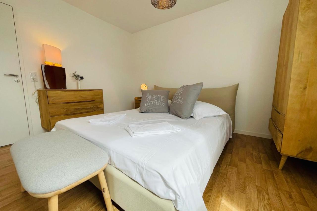 Bright Apartment In A New Building With Garage Tours Buitenkant foto